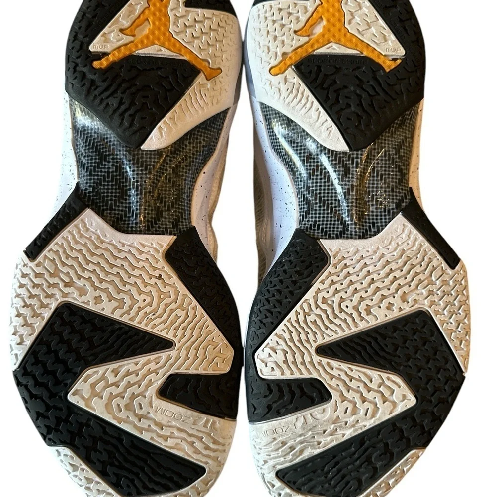 Nike Air Jordan 37 